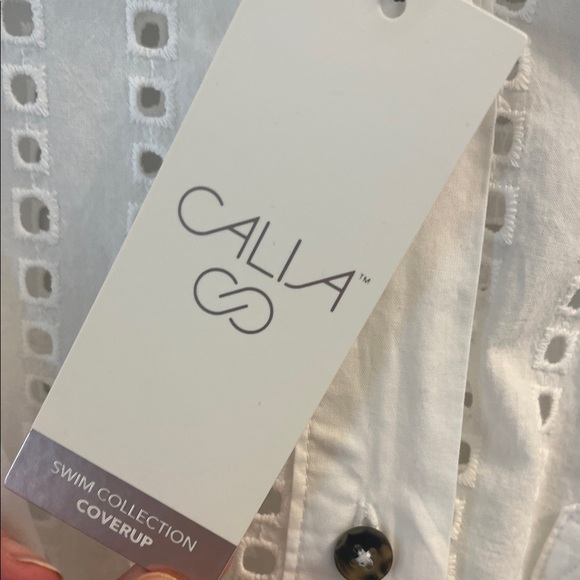 NWT White Eyelet Button-Up Shirt - Picture 6 of 7